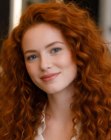 Lang rood haar met krullen