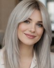 Lang en steil platinablond haar