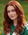 Lang, golvend rood haar